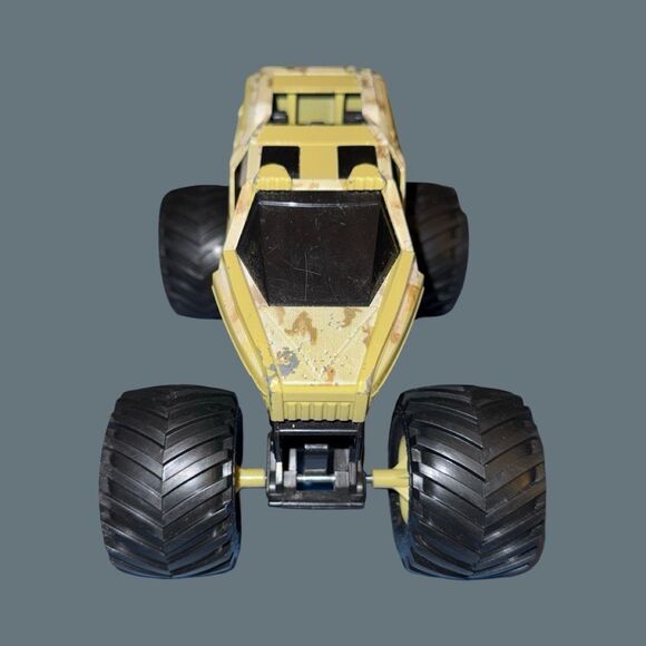 Hot Wheels Monster Jam 1:24 Truck 2017 SOLDIER FORTUNE Target Exclusive - Picture 2 of 9